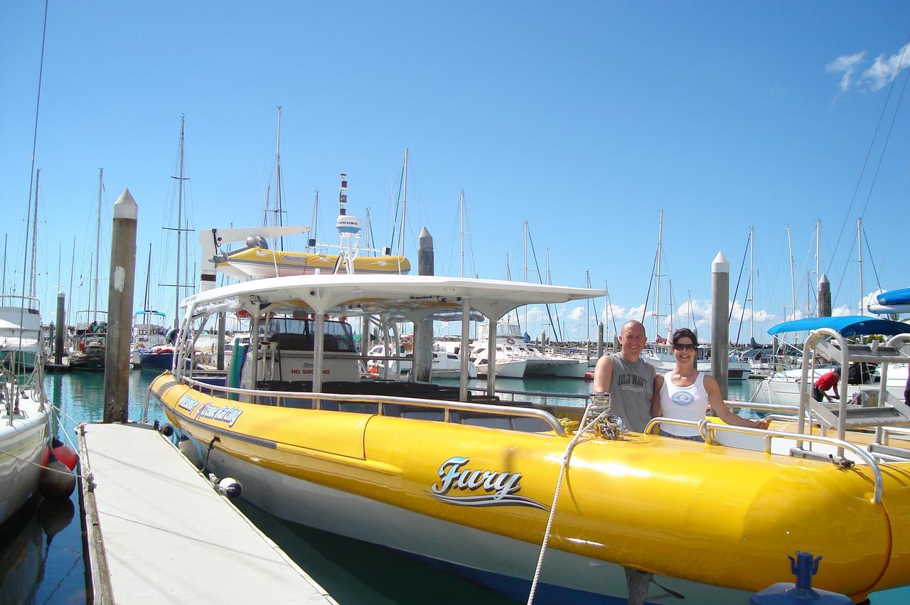 Marina View Apartment Airlie Beach Eksteriør billede
