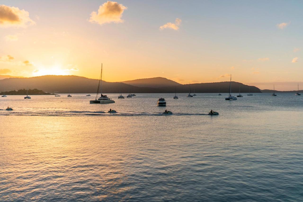Marina View Apartment Airlie Beach Eksteriør billede